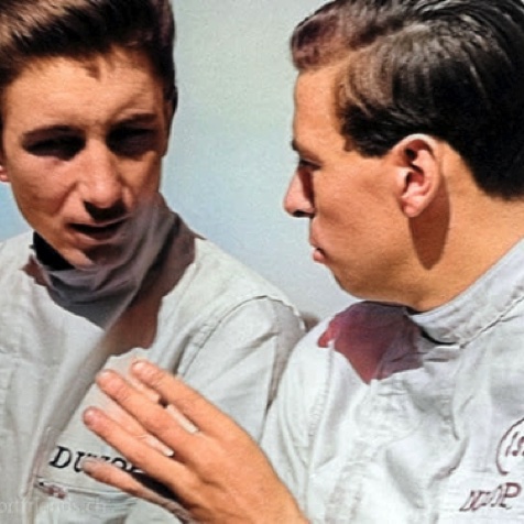 Jim en discussion avec Jo Siffert